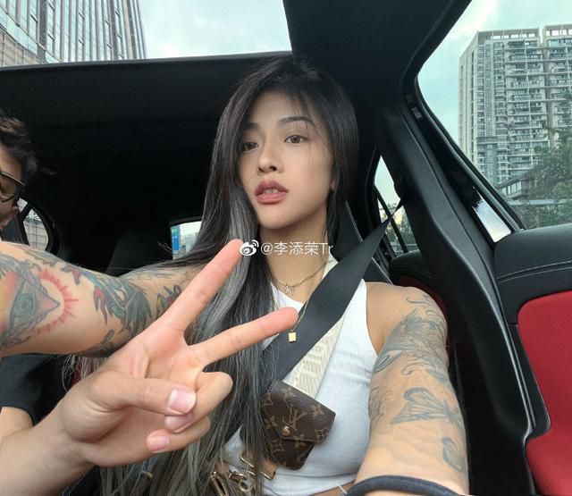 刘浩杰和姐姐
